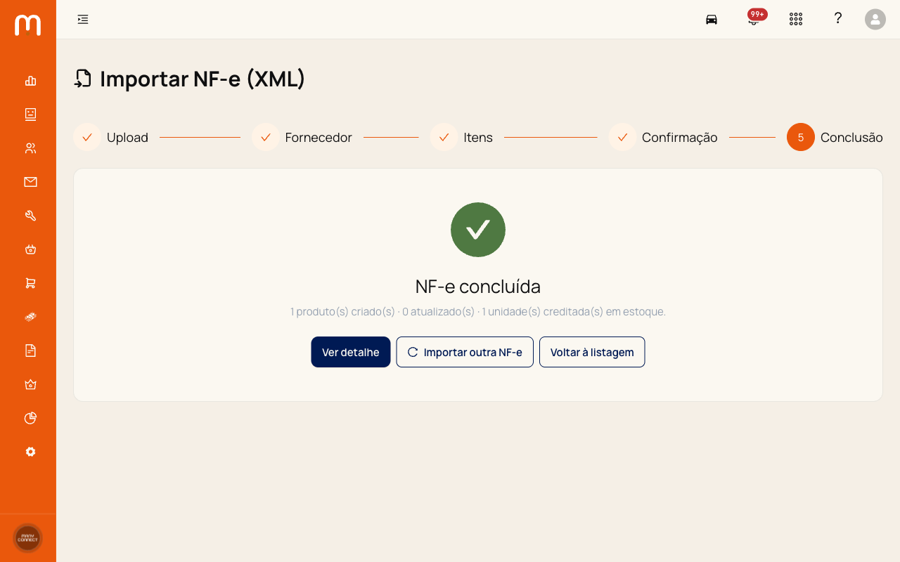 Tela de conclusão com check verde, resumo de produtos criados/atualizados e três botões: Ver detalhe, Importar outra, Voltar à listagem